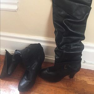 Women’s black boots